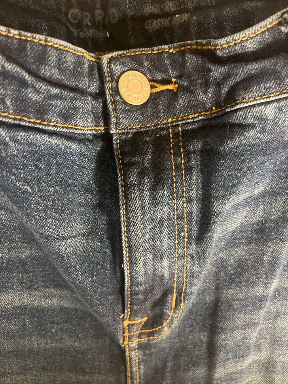 Women’s Torrid 18S dark wash denim jeans - Picture 3 of 7